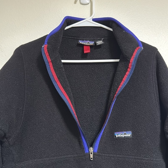 Vintage Patagonia Men’s 1/2 Zip Synchilla in Black with Purple Lining - Picture 5 of 9
